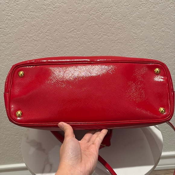 Prada Red Saffiano Vernice Leather Galleria Tote - Picture 12 of 15